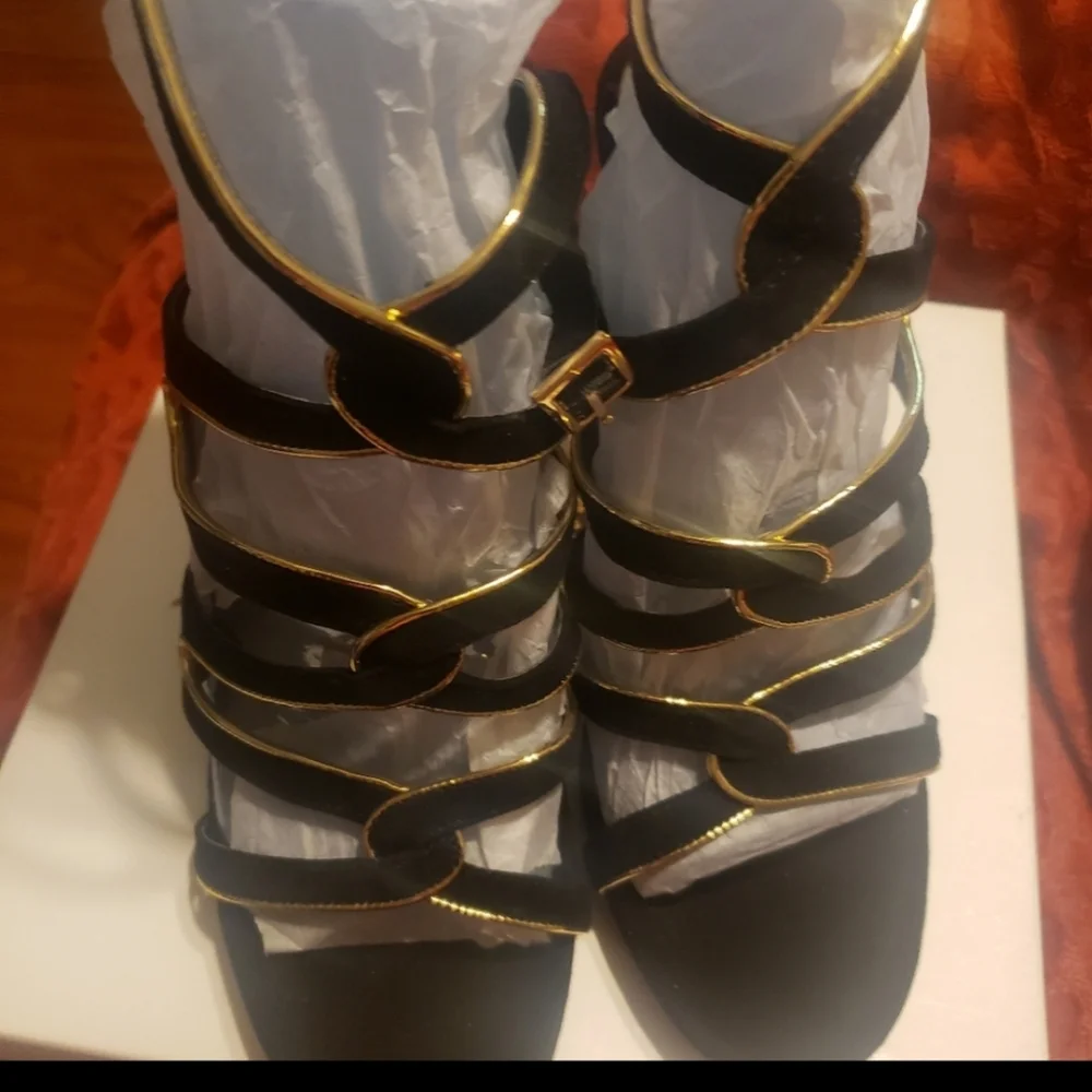 Jessica Simpson black heel pump - Picture 3 of 3